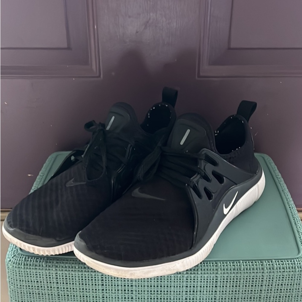 Tennis shoes that are gently used!